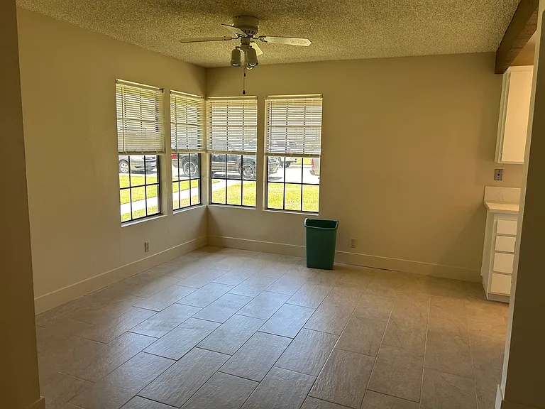 23022 Village Dr — Photo 4