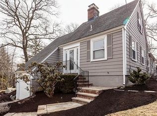 4 W Hill Cir, Reading, MA 01867