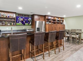 11 Moon Cir, Saint Cloud, MN 56301