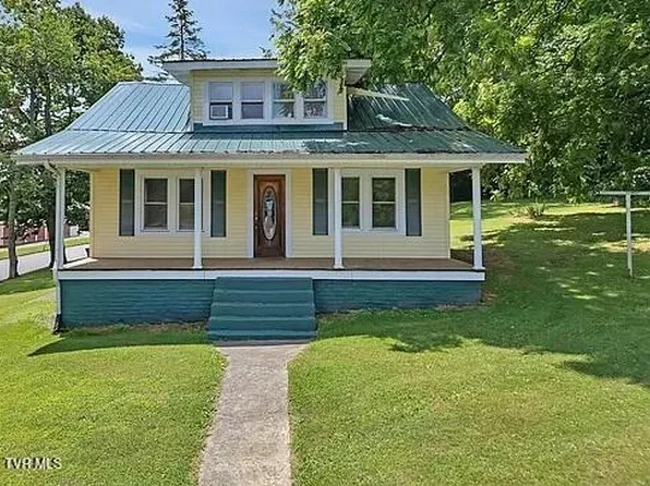 102 Village Dr, Greeneville, TN 37745