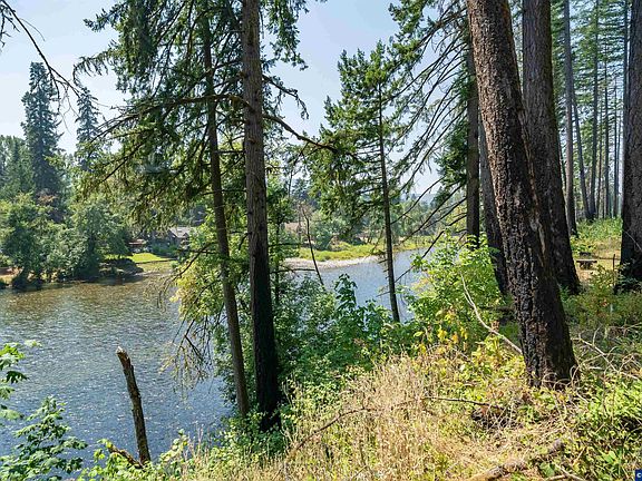 3rd image of 1101 Santiam Park Rd SE
