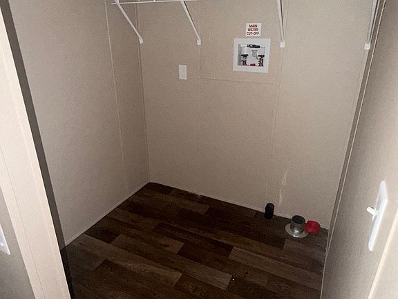 4th image of 600 Earnhardt Cir #630