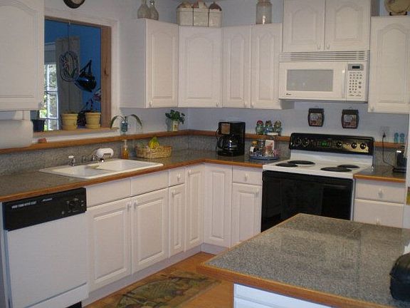 3rd image of 1143 Dawnridge Dr
