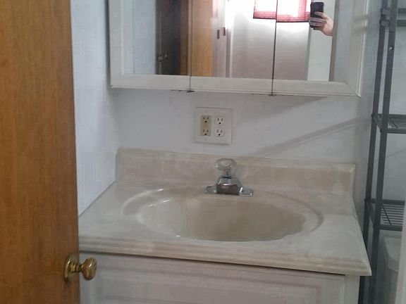Bathroom sink and mirrow /new surround