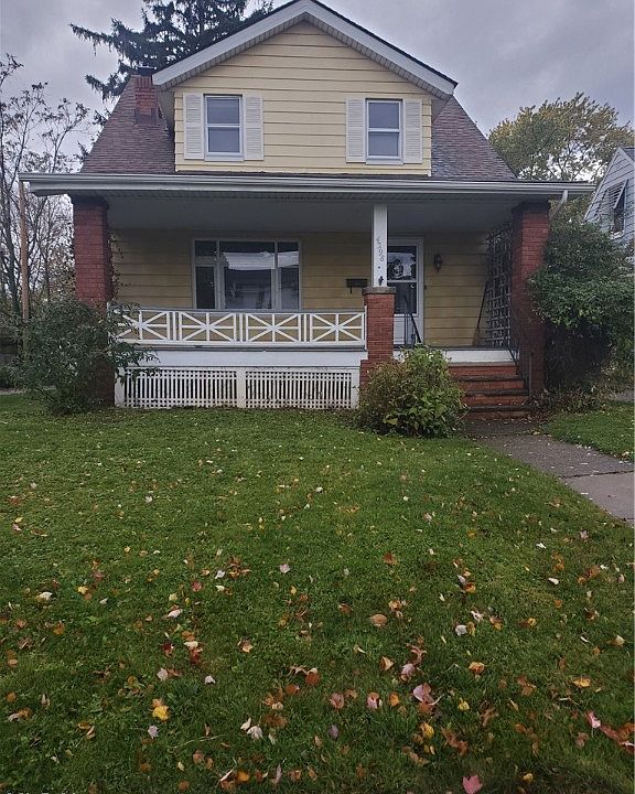 1st image of 4298 W 226th St