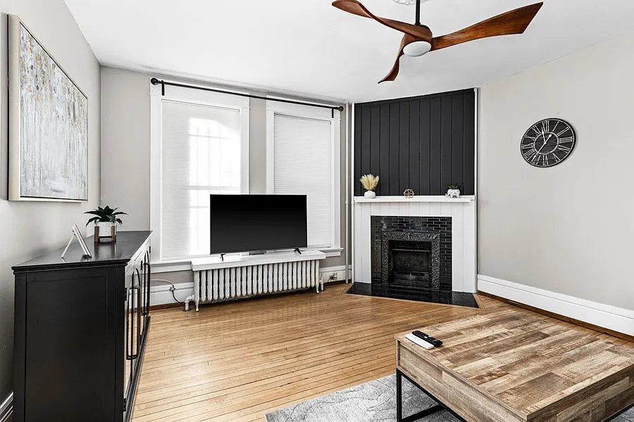 209 East 3rd Street, Unit 209 Lower — Photo 4