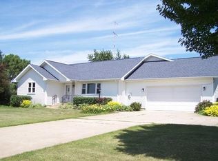 6185 S 400 E, Wolcottville, IN 46795