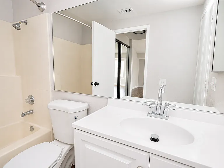 1112 S Cypress Ave #51 — Photo 10