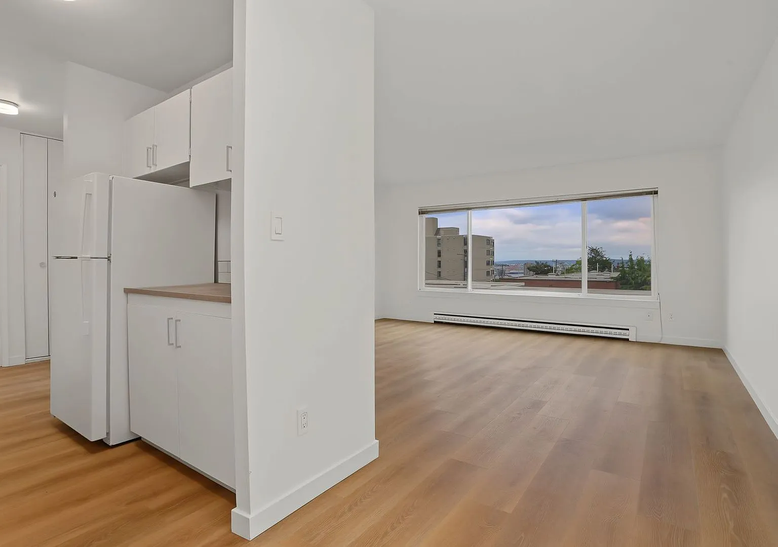 1221 Apartments — Photo 3