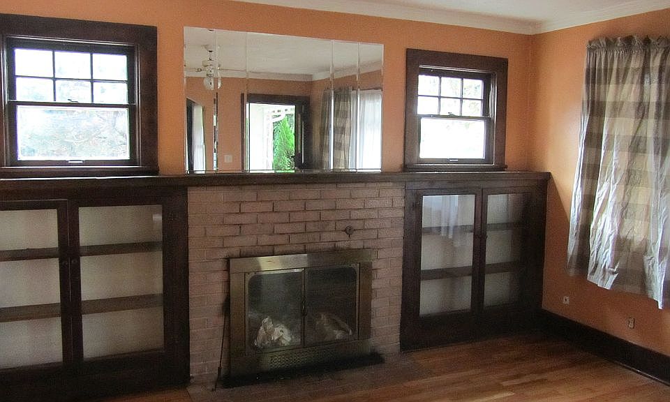 2nd image of 3224 SE 54th Ave