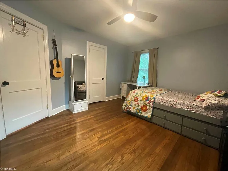 1712 N Mebane St — Photo 21