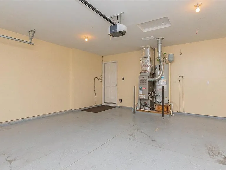 7034 E Canterbury Ln — Photo 11