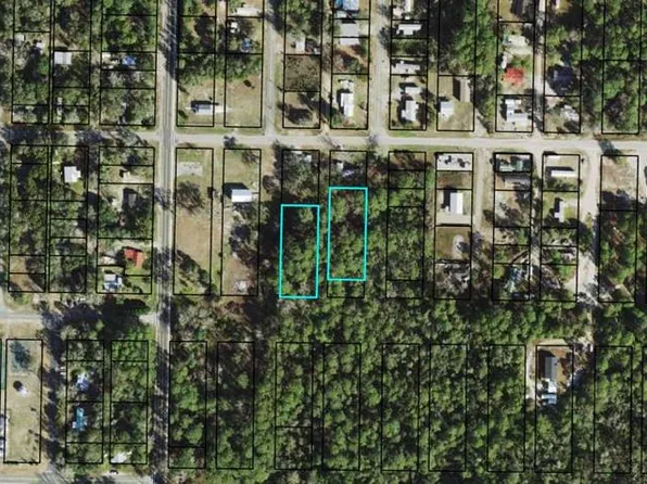 904 NE Avenue H, Carrabelle, FL 32322
