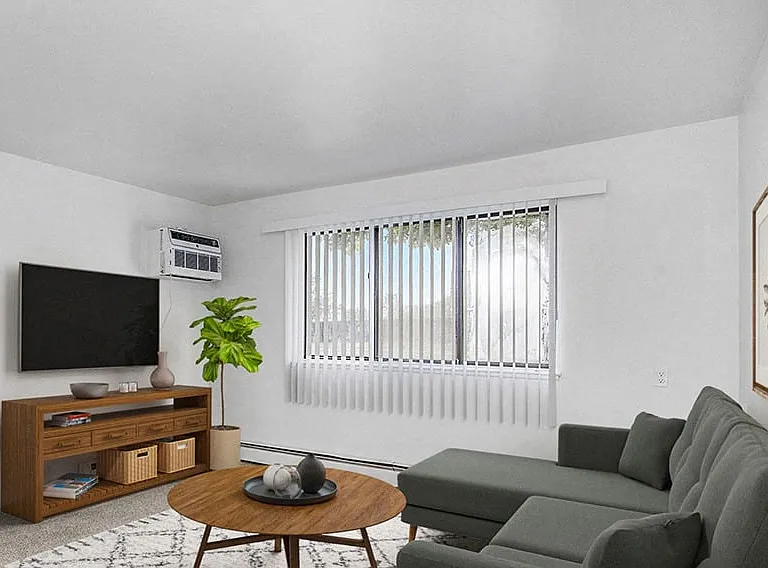 Glen Oaks Apartments — Photo 40