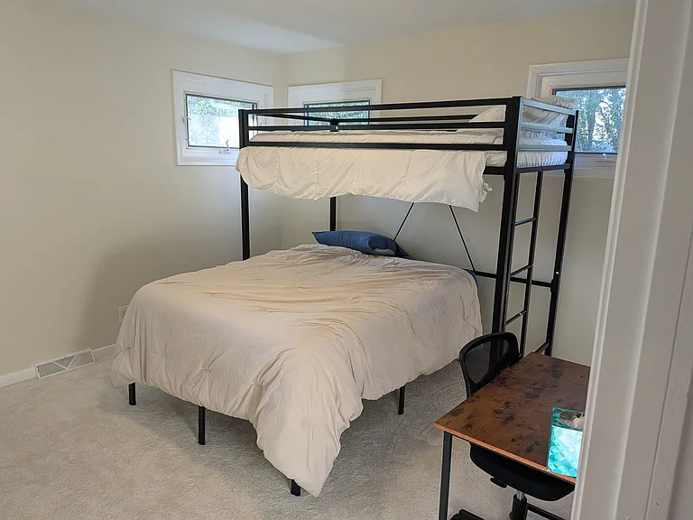 125 W Park Dr — Photo 3