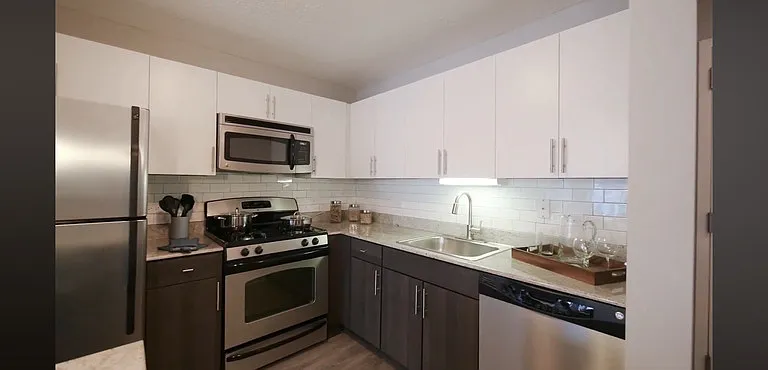 600 W Randolph St #C5 — Photo 2