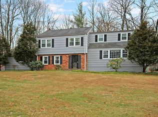 39 Linden Dr, Basking Ridge, NJ 07920