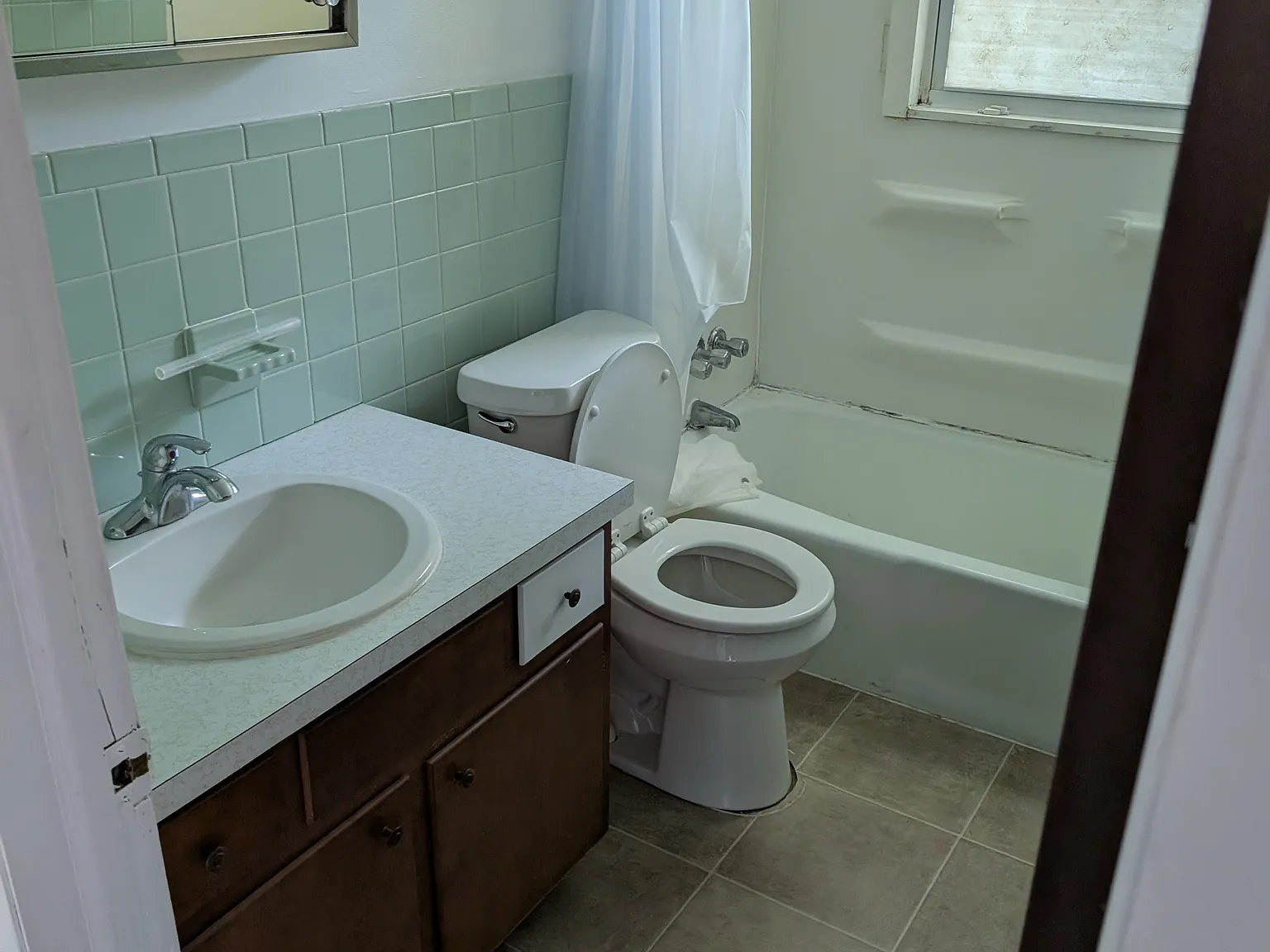 2 bed, 608 sqft, $850 — Photo 4