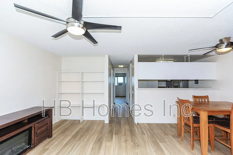 2 bed, 1.0 bath, 692 sqft, $3,500 — Photo 3