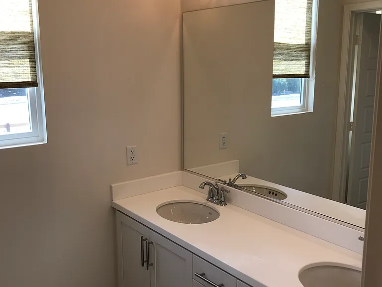 108 S Saticoy Ave #C — Photo 16