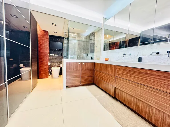 119-49 Union Tnpk image 5 of 14