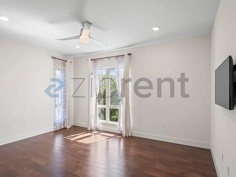 460 Montague Expy #40 — Photo 17