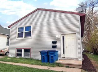 640 Bay Shore Dr, Oshkosh, WI 54901