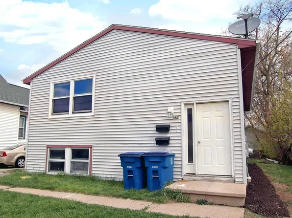 640 Bay Shore Dr, Oshkosh, WI 54901