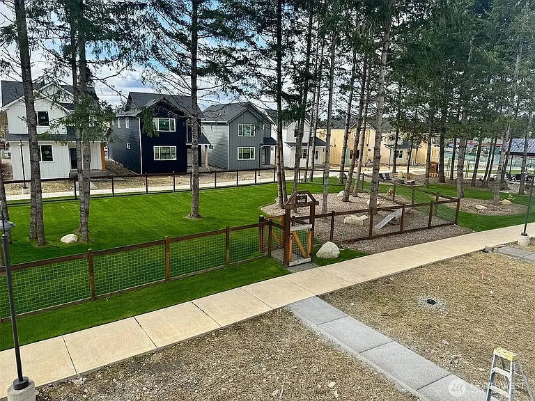 Playground
 Greenbelt