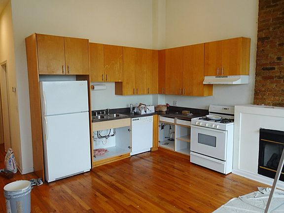 4th image of 2519 W North Ave #3A