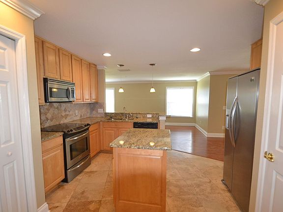 3rd image of 15013 Heronglen Dr