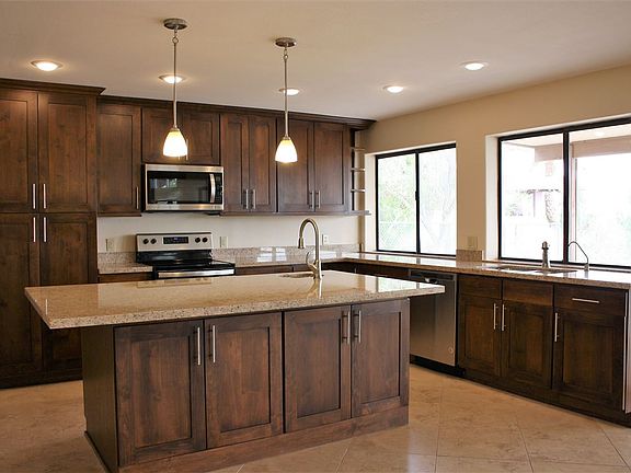 5th image of 11621 S Ironwood Dr