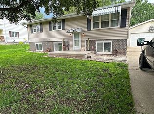 405 S Berwick St, Schaller, IA 51053
