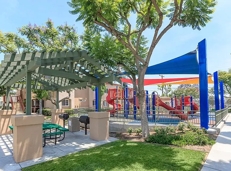 Paseo Village — Photo 4