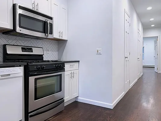 Rented by Dallien Realty Limited Liability Company | media 8