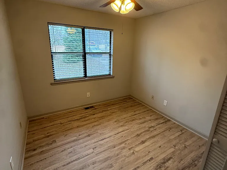 5410 Raintree Trce — Photo 10