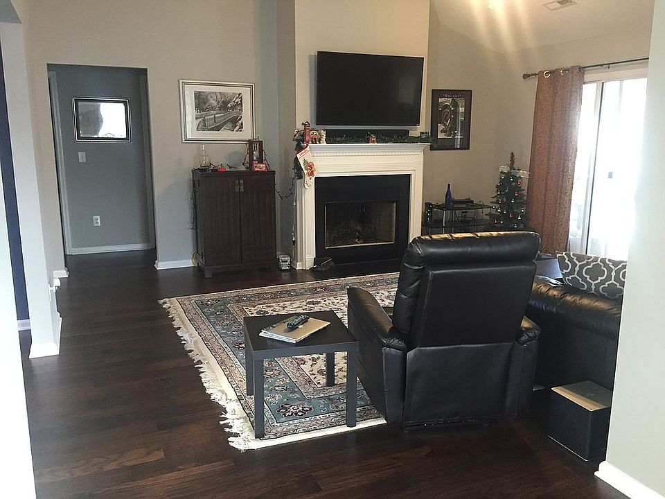 2nd image of 5033 Holdsworth Dr
