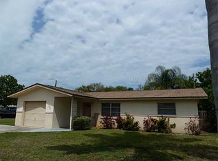 800 San Salvador Dr, Dunedin, FL 34698