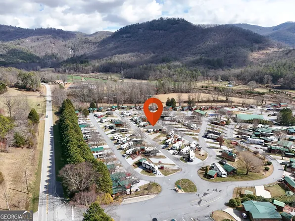 46 Holiday Rambler Ln, Dillard, GA 30537