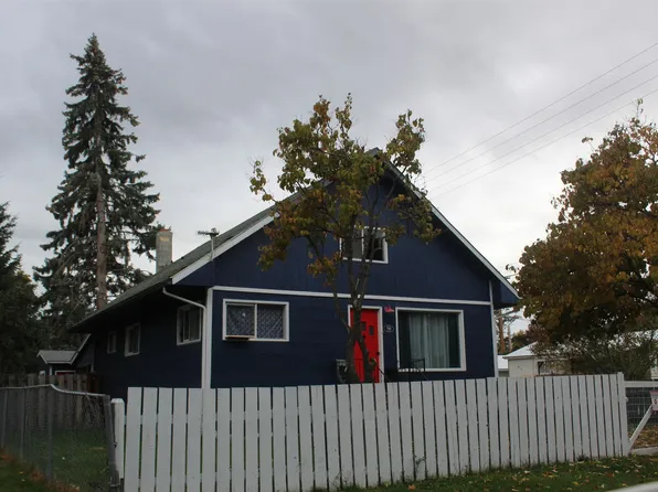 702 6th Ave E, Polson, MT 59860