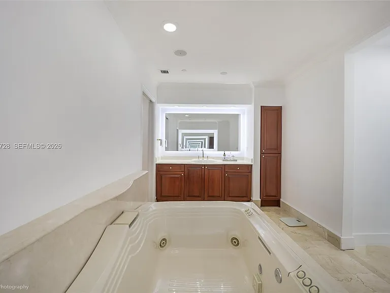 3400 SW 27th Ave #2202 — Photo 16