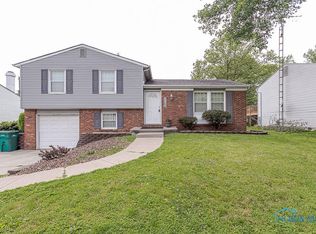 2474 Bedford Ln, Northwood, OH 43619