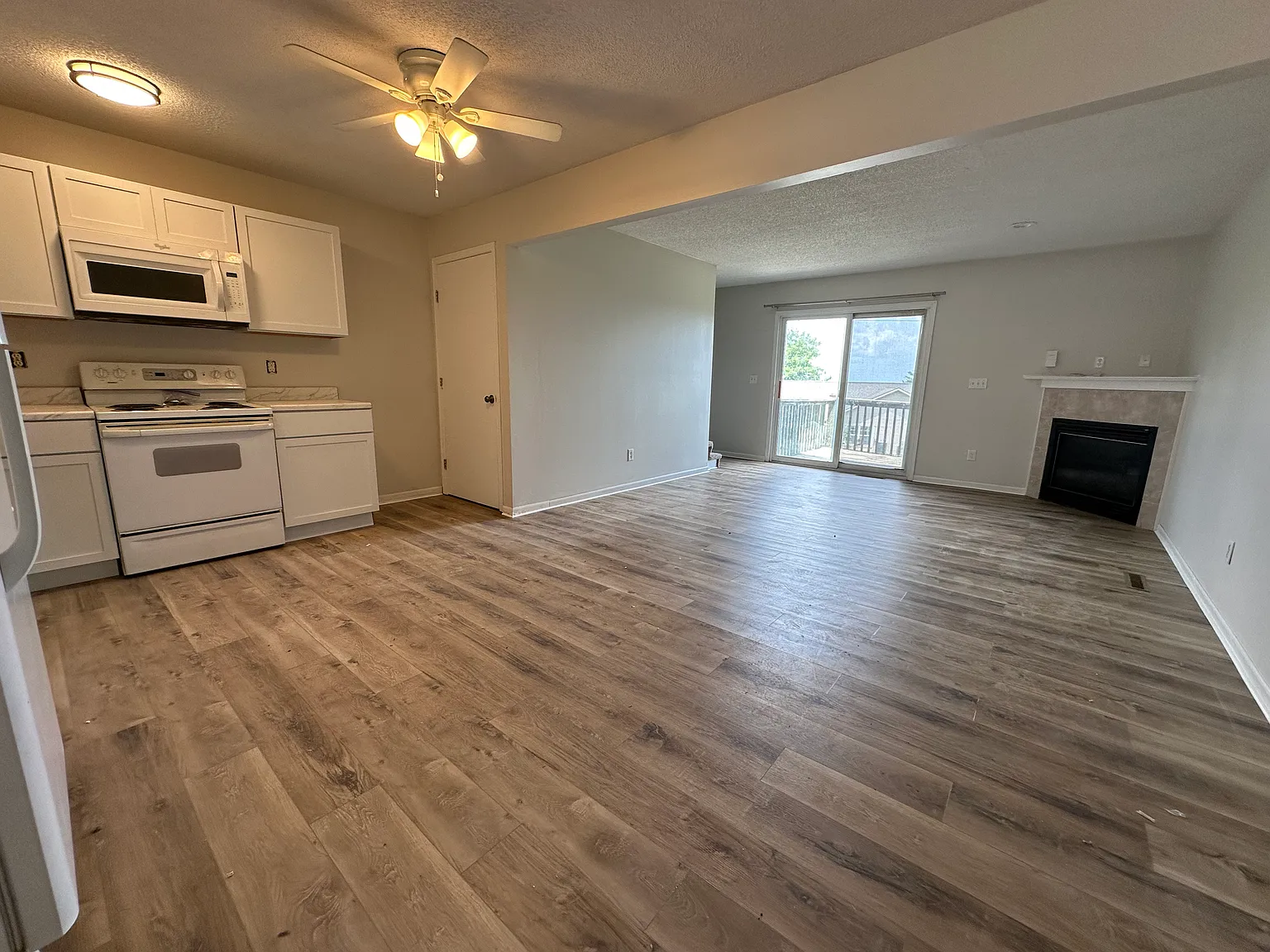 509 Sky Vue Dr — Photo 2