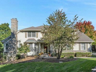 42 Schindler Ct, Upper Saddle River, NJ, 07458