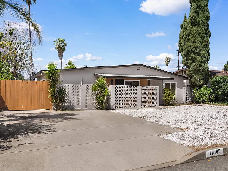 10148 Felipe Ave — Photo 32