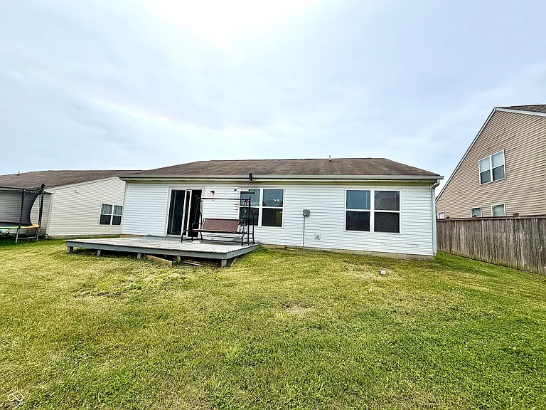 652 Loon Ln — Photo 22