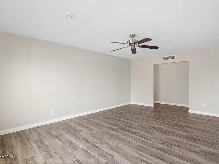 1260 E Alameda Dr — Photo 6