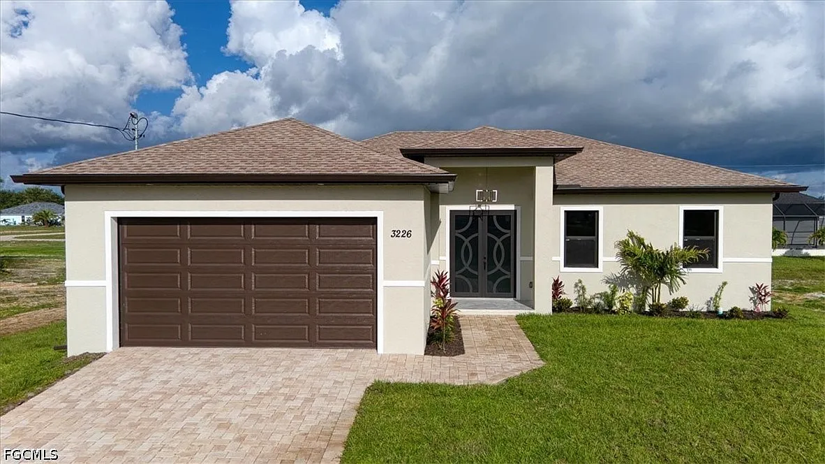 3 bed, 2.0 bath, 1644 sqft, $2,400 — Photo 4