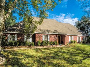 9133 W Sterling Dr, Pearland, TX 77584