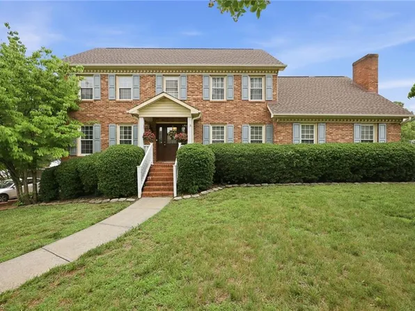 250 Hedrick Dr, Kernersville, NC 27284